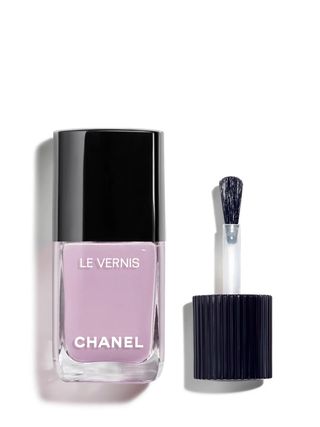 Chanel + Le Vernis Nail Colour, 135 Immortelle