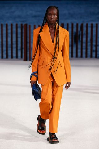 orange-fashion-trend-298129-1645653737376-image