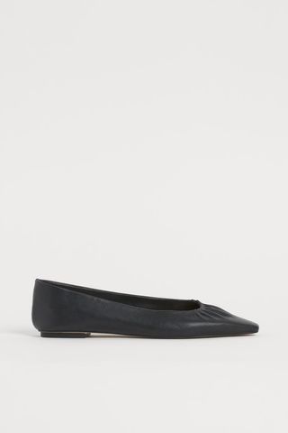 H&M + Pointed-Toe Ballet Flats