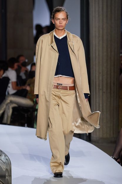The 19 Best Low-Rise-Pants for Women and How to Wear Them | Who What Wear
