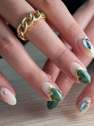 trending-nails-2022-298257-1646151955208-image