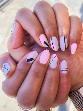 trending-nails-2022-298257-1646152706209-image