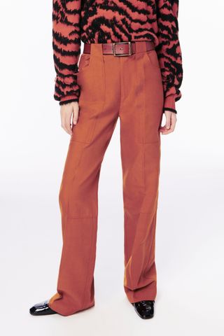 Victoria Beckham + Utility Detail Relaxed Trouser in Tobacco