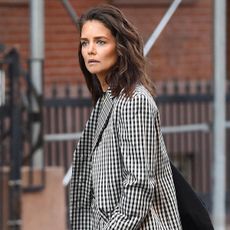 katie-holmes-everlane-outfit-298350-1646439160584-square