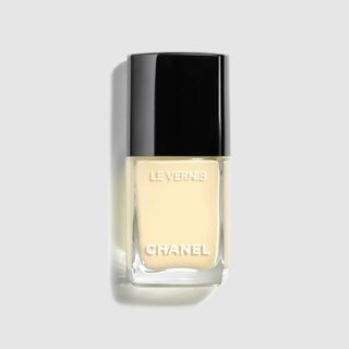 Chanel + Le Vernis Longwear Nail Colour in Riviera