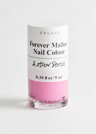 & Other Stories + Nail Colour in Forever Mallow