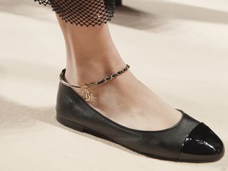 spring-flat-shoe-trends-298676-1647635639353-main