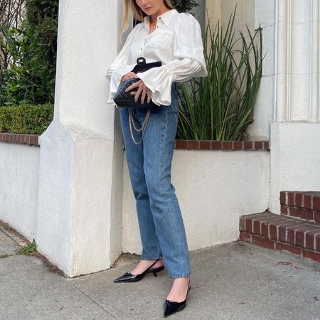 best-spring-outfits-with-jeans-298687-1647919824218-square