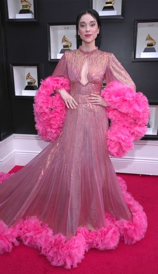 grammys-red-carpet-2022-298985-1649026956797-image