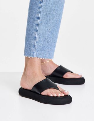 Topshop + Pia Leather Toe Post Sandal