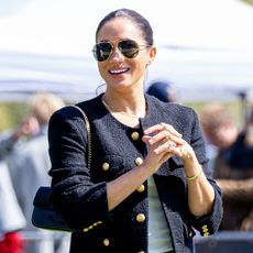meghan-markle-low-rise-jeans-invictus-games-299269-1650150989382-square