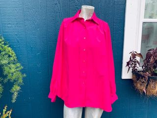 Vintage + 1980s Poppe Mex Hot Pink Collared Button-Up Blouse