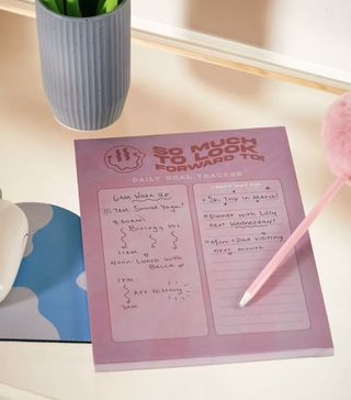 Urban Outfitters + Goal Tracker Notepad