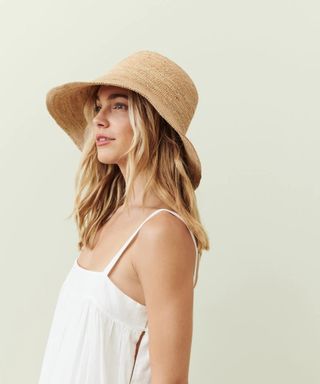 Jenni Kayne + Crochet Raffia Sun Hat in Natural