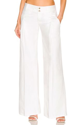 Retrofête x Revolve + Gladys Low Rise Jeans in Optic White