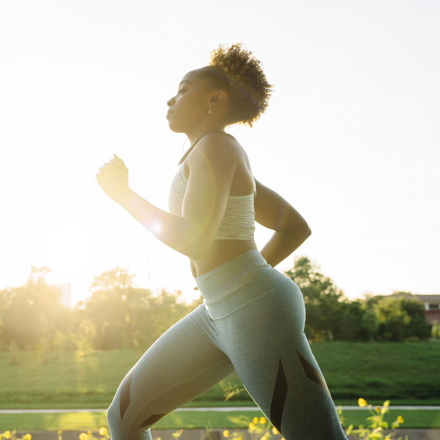 7 Best Morning Exercises to Try When You Wake Up | Who What Wear