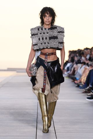 louis-vuitton-cruise-2023-review-299896-1652508259142-image