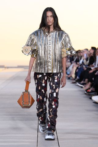 louis-vuitton-cruise-2023-review-299896-1652508269128-image
