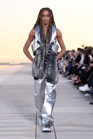 louis-vuitton-cruise-2023-review-299896-1652508285710-image