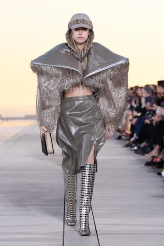 louis-vuitton-cruise-2023-review-299896-1652508291764-image