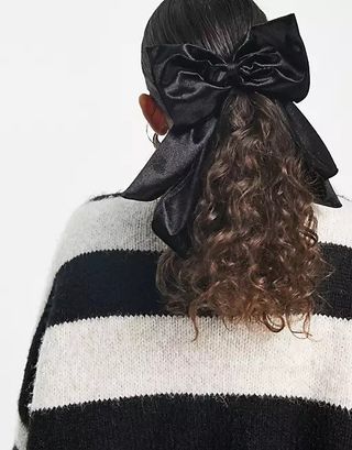 ASOS Design + Hair Bow in Black Velvet