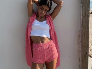 best-summer-shorts-outfits-300074-1653346441493-main