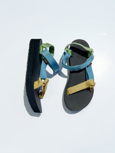 teva shose