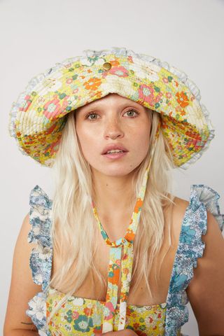 Damson Madder + Sunhat With Ties & Frill in Floral Print