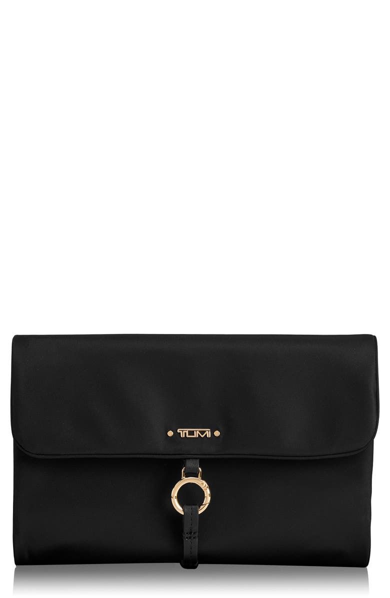 25 Items to Always Pack in a CarryOn Bag Who What Wear