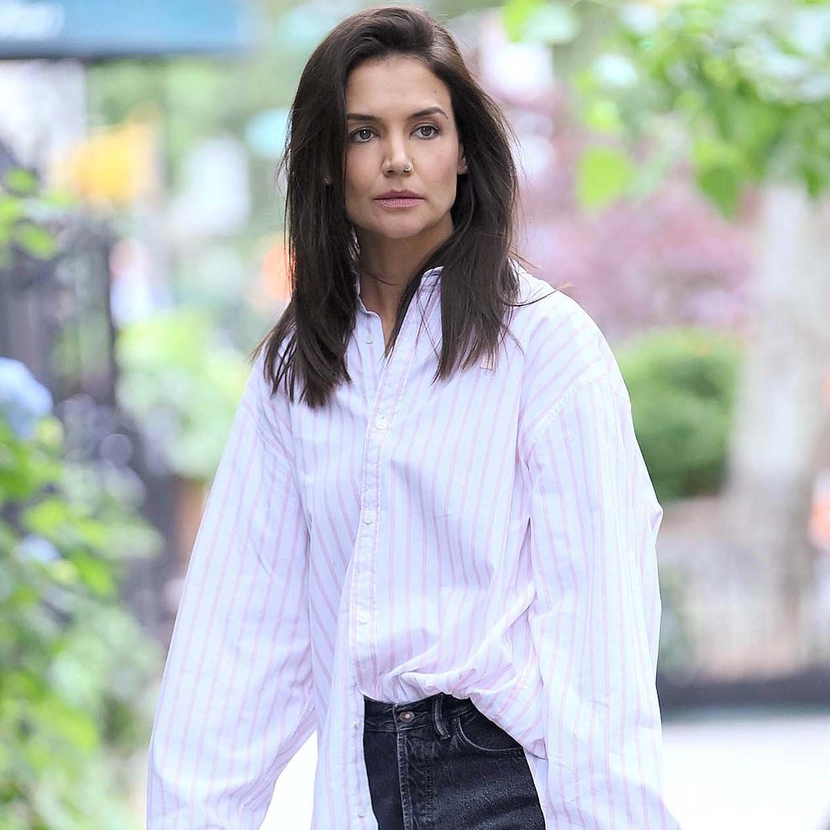 Katie Holmes Wore A Button Down, Baggy Jeans & Loafers