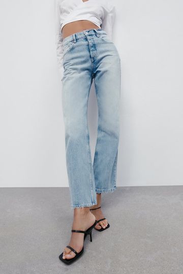 Kendall Jenner's Low-Key Summer Look Includes $70 Jeans | Who What Wear