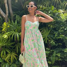 vacation-outfit-ideas-lilly-pulitzer-300491-1656611121362-square