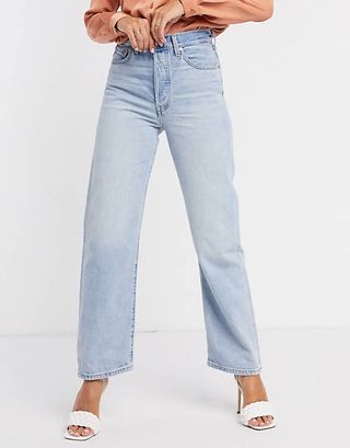 Levi's + Ribcage Straight Leg Ankle Grazer Jeans in Bleach Wash