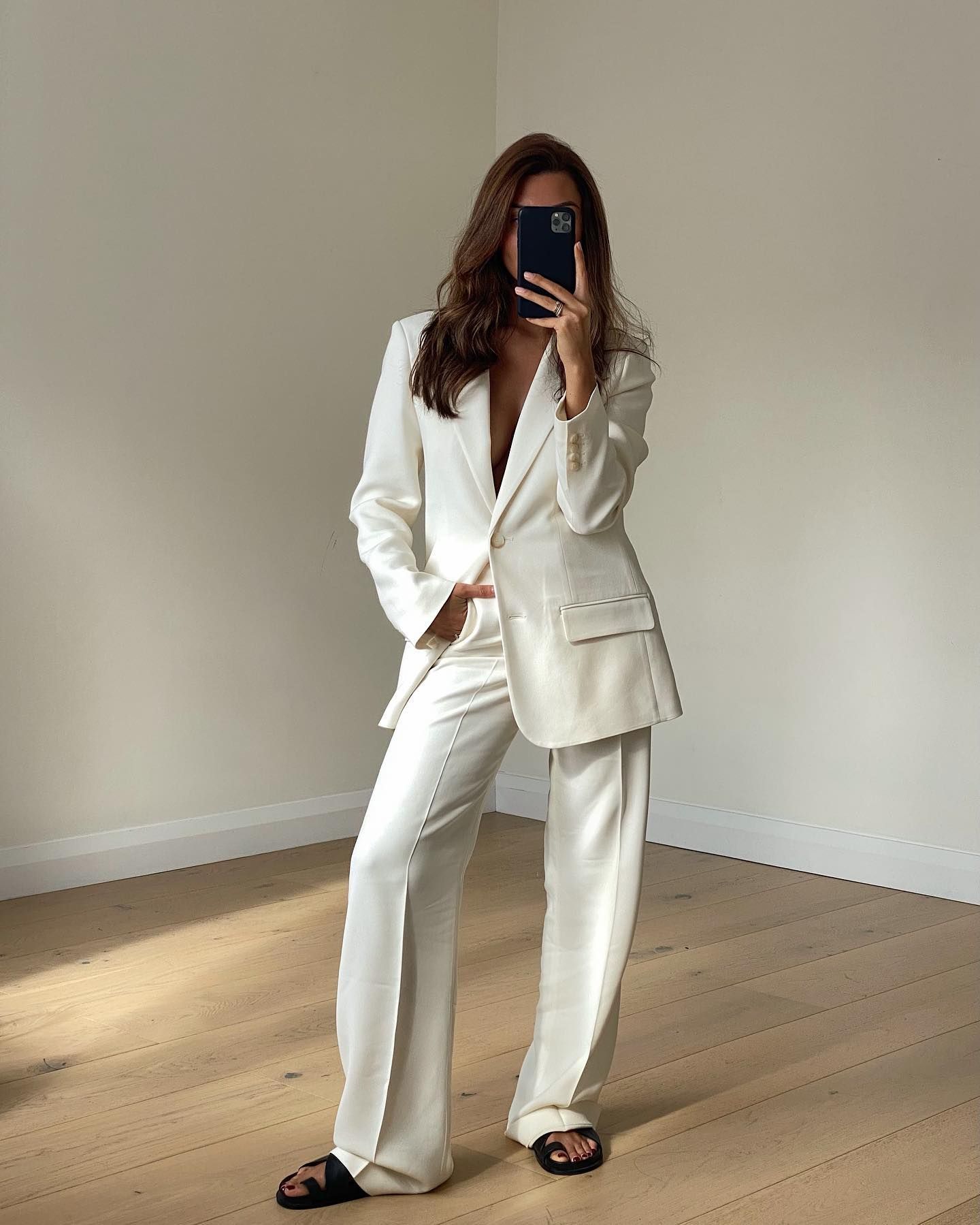 13 Linen-Pant Outfits We Plan to Live in This Season | Who What Wear