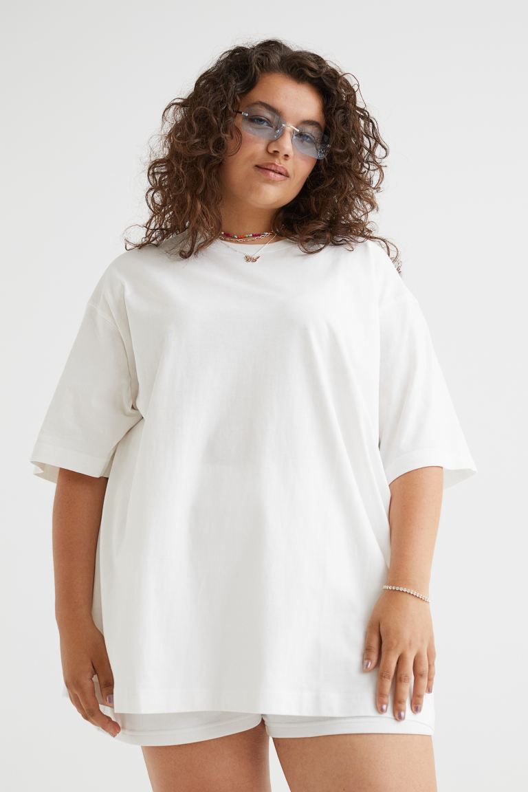 The 21 Best Oversize T-Shirts to Make Any Outfit Chic | Who What Wear