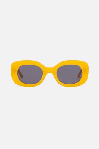 Jimmy Fairly + Cinnamon Sunglasses in Jaune