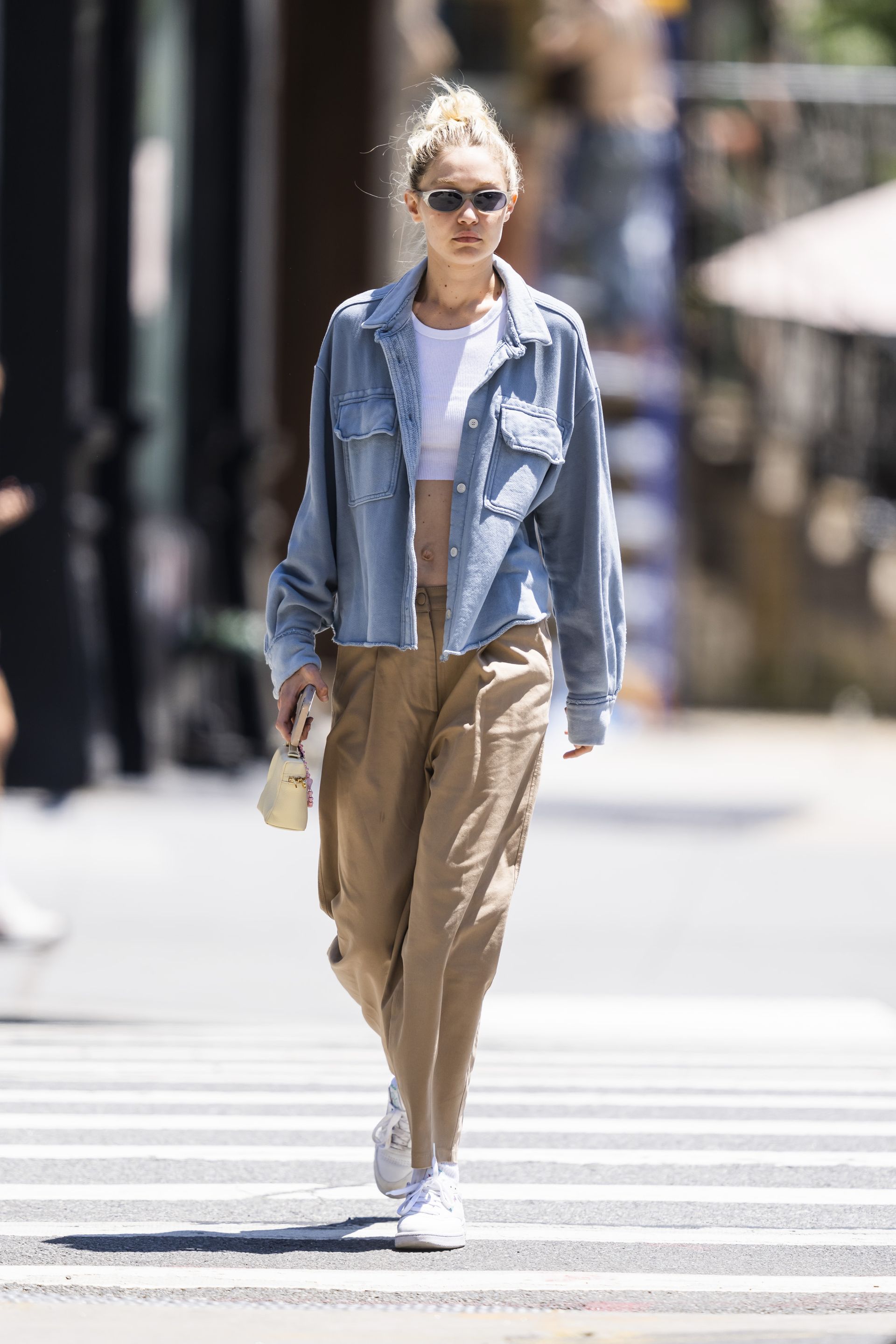 Gigi Hadid Wore Low-Rise Pants in the Most Approachable Way | Who What Wear