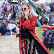 sienna-miller-2022-glastonbury-outfits-300753-1656089562565-square