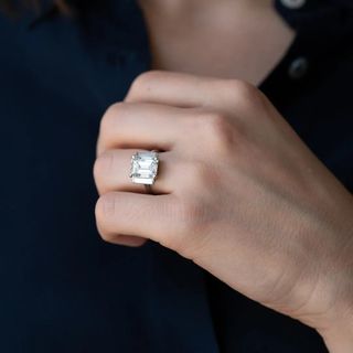 engagement-ring-guide-300775-1656360097272-main