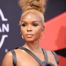 best-bet-awards-beauty-looks-2022-300779-1656356648817-square