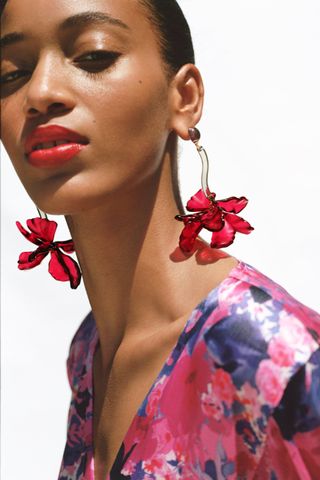 Zara + Resin Flower Earrings