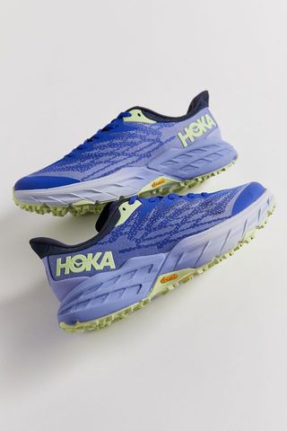 Hoka One One + Speedgoat 5 Sneaker