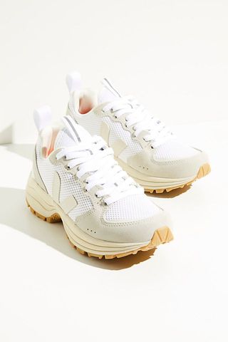 Veja + Venturi Sneakers