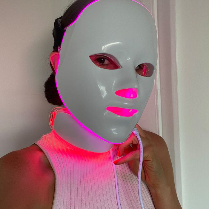 An Honest Review of Shani Darden by D esse Pro LED Mask Who What