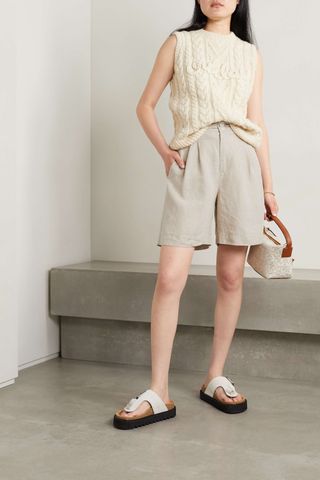 Alex Mill + Pleated Linen Shorts