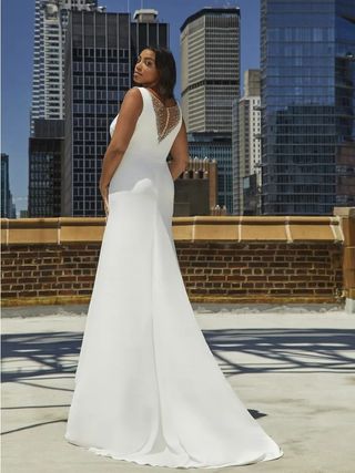 ashley-graham-pronovias-wedding-dresses-301309-1658508538010-image