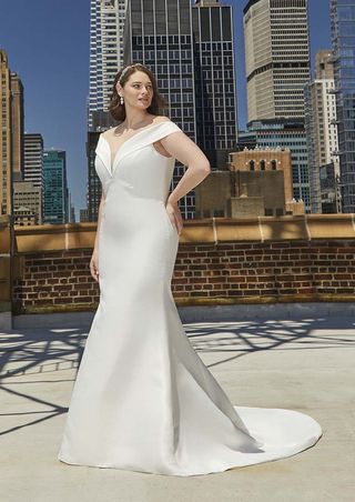 ashley-graham-pronovias-wedding-dresses-301309-1658508836995-image