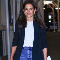 katie-holmes-blazer-jeans-outfit-301351-1658774307255-square