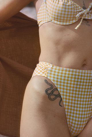 Nénés Paris + Hirola Bikini Panty