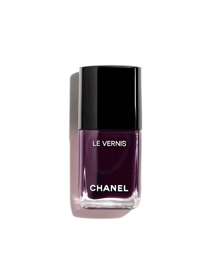 Chanel + Le Vernis Nail Colour